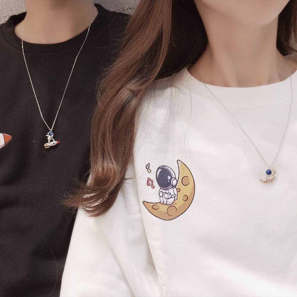 Matching Necklaces for Couples - Cute Astronaut Relationship Necklaces –  Chimatch