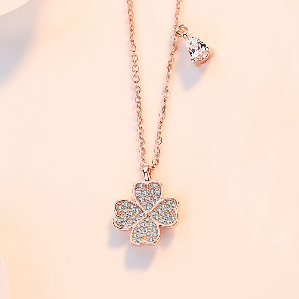 RainY&Y, Jewelry, Rose Gold Four Leaf Clover Necklace