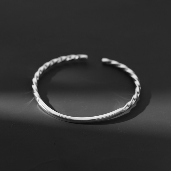 Engravable Simple Twisted Bangle Bracelet For Men In Sterling Silver