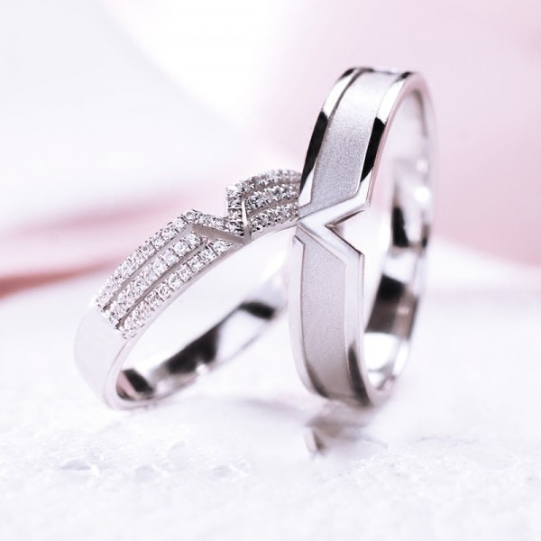Engravable White Gold Plated Promise Ring For Couples In 925 Sterling Silver