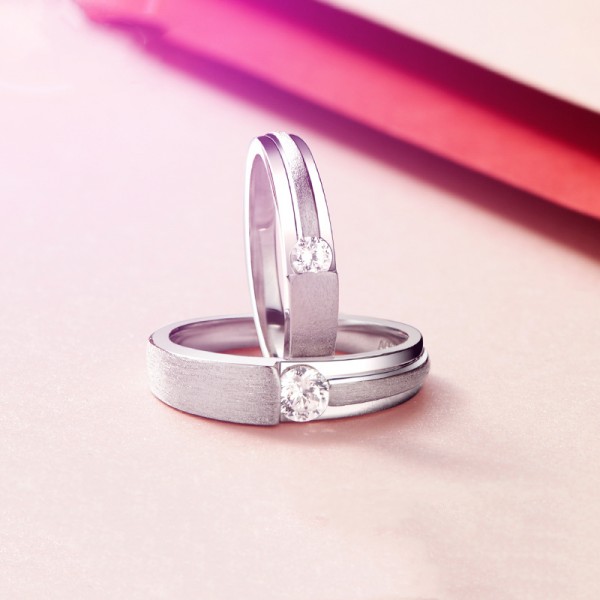 Engravable Couple's Anniversary Promise Ring Engagement Ring In Sterling Silver Plated Platinum