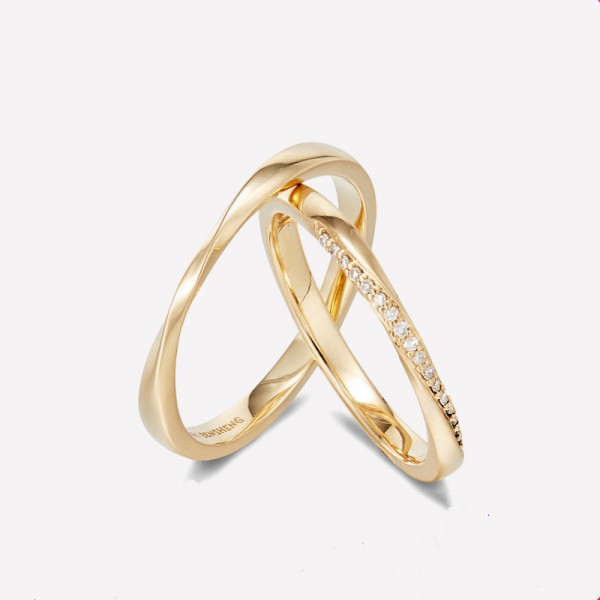 9k Gold Mobius Band Anniversary Ring For Couples Diamond Wedding Ring