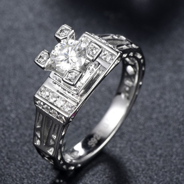 Engravable Eiffel Tower Moissanite Promise Ring For Women In Sterling Silver