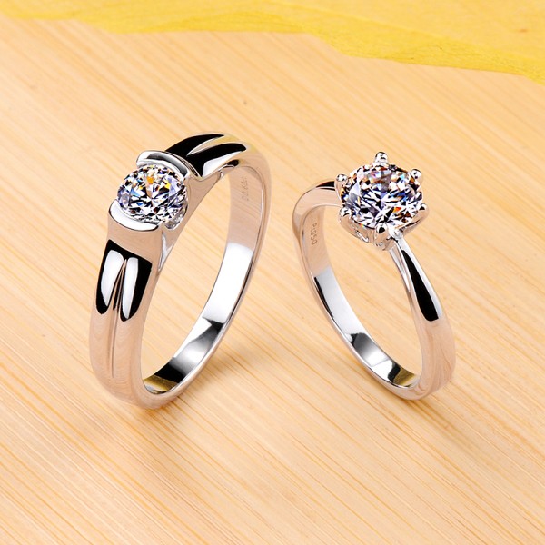 Engravable Solitaire Moissanite Couple Wedding Bands In Silver