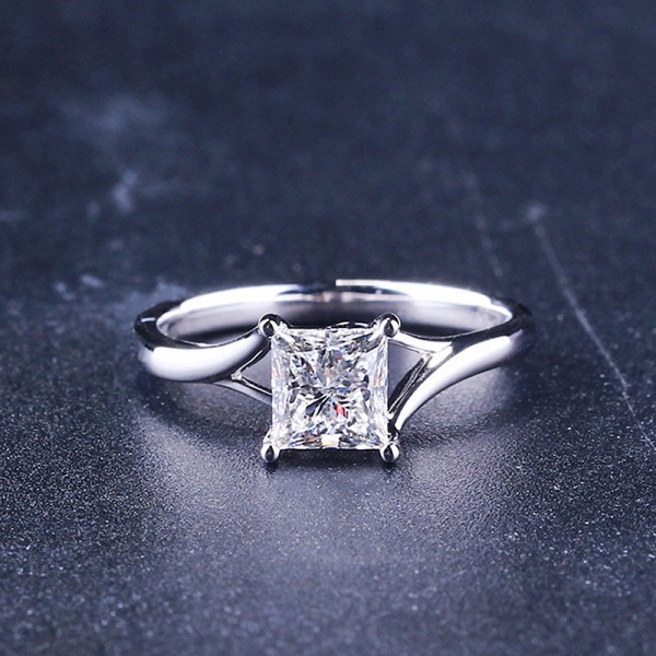 Princess Cut 1 Carat tw Solitaire Moissanite Rings In 18K White Gold
