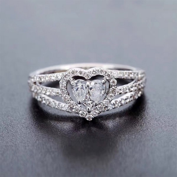 Oval Cut 2 Carat tw Matching Heart Moissanite Ring In 18K White Gold